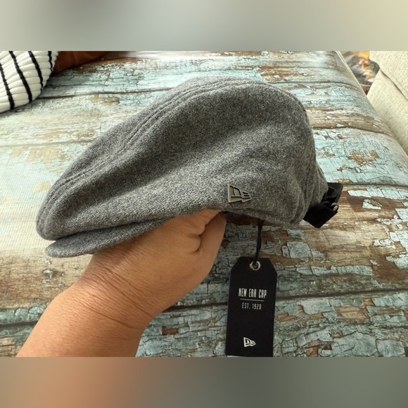 BNWT New Era Gray Newsboy Hat Classic Style adjustable - Picture 1 of 8
